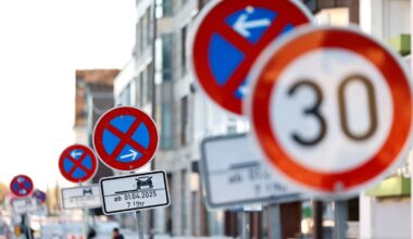 E-Auto laden in Köln: Überraschende Entscheidung zu Ladesäulen