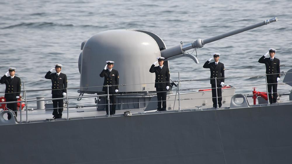 Moskau: Mitglieder der japanischen Küstenwache: Russland sieht in geplanten japanischen Manövern eine Bedrohung der nationalen Sicherheit.