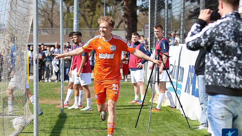 MSV Duisburg kann offiziell aufsteigen, Endspiel für Wiedenbrück