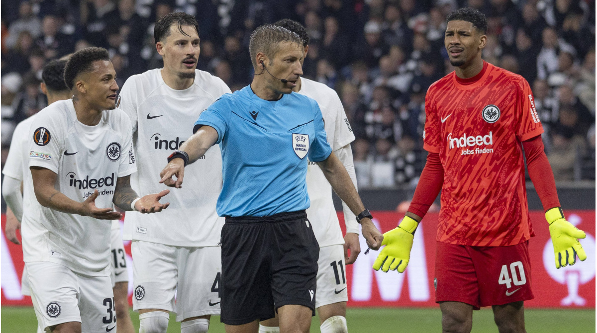 Eintracht Frankfurt in Europa League ausgeschieden – Keeper Santos im Mittelpunkt