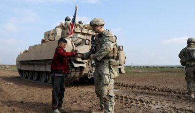Naher Osten: USA ziehen mehr als die Hälfte ihrer Truppen in Syrien ab