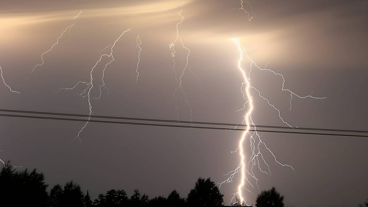 Wetter in Bremen und Niedersachsen: Gewitter und Starkregen erwartet