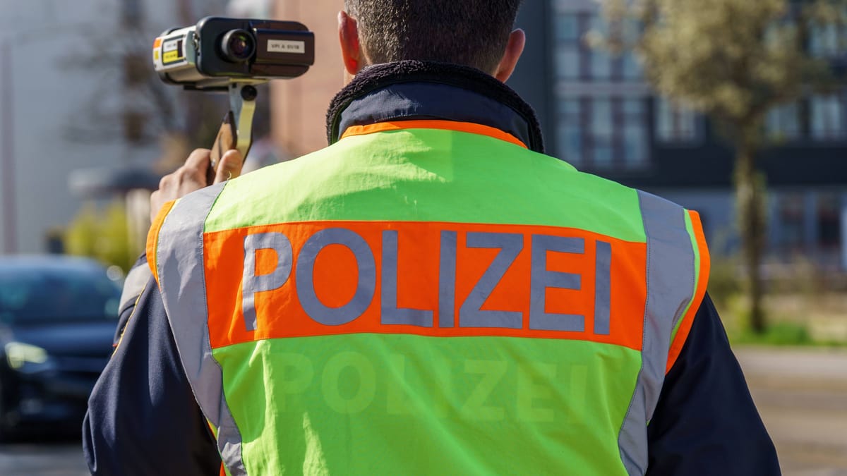 Polizei stoppt Raser mit 142 statt 70 km/h