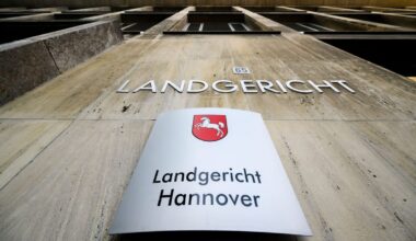 Staatsanwalt wegen Korruption und Geheimnisverrat vor Gericht