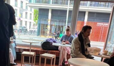 Harry Styles: Sänger in Berlin beim Käfele gesichtet