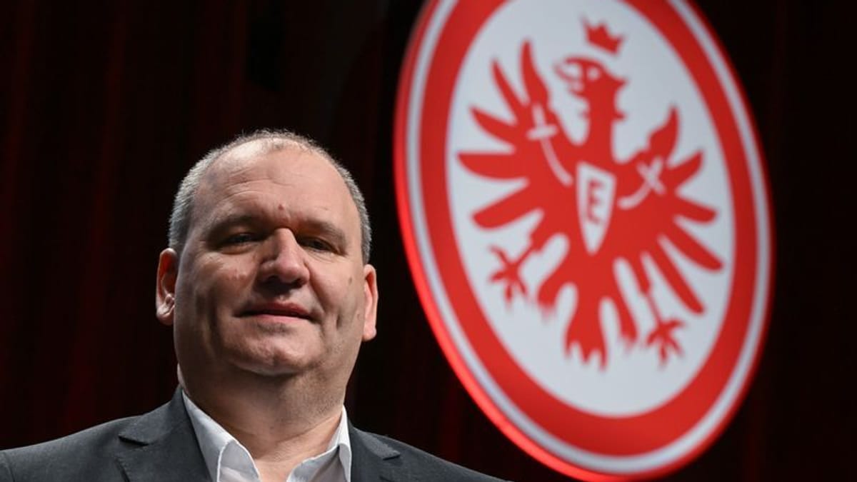 Präsident Beck kehrt nach Herz-OP zu Eintracht zurück