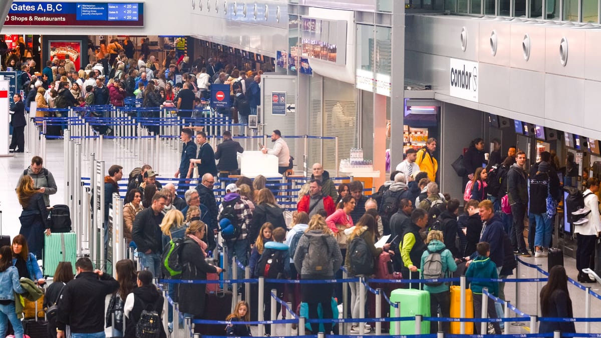 Flughafen meldet Hochbetrieb zum Ferienende