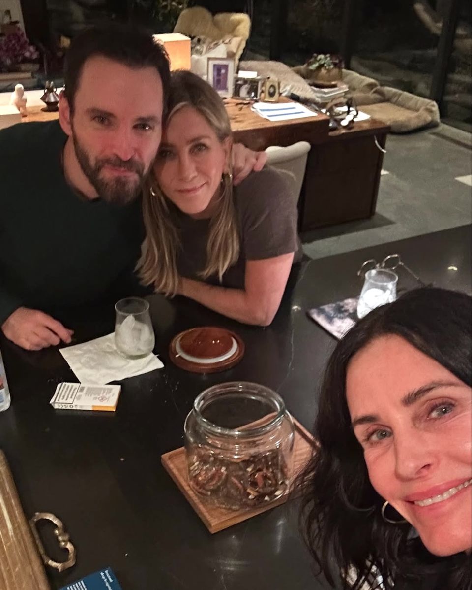 Johnny McDaid, Jennifer Aniston und Courteney Cox