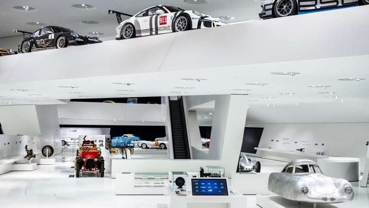 Porsche- und Mercedes-Fans finden in Stuttgart Hotel mit Automuseums-Deal