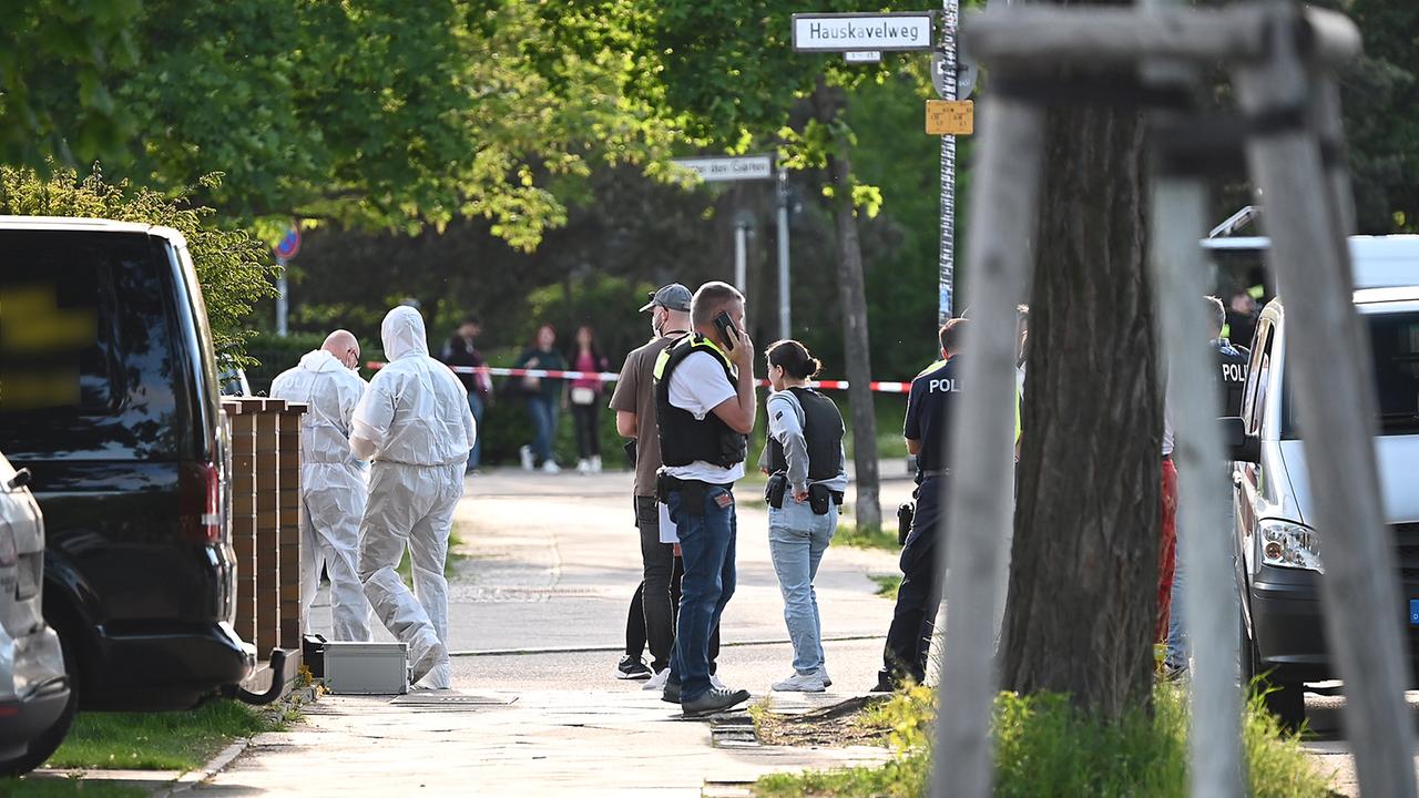 Berlin: Männer wegen tödlicher Blutrache in Berlin zu langjährigen Haftstrafen verurteilt