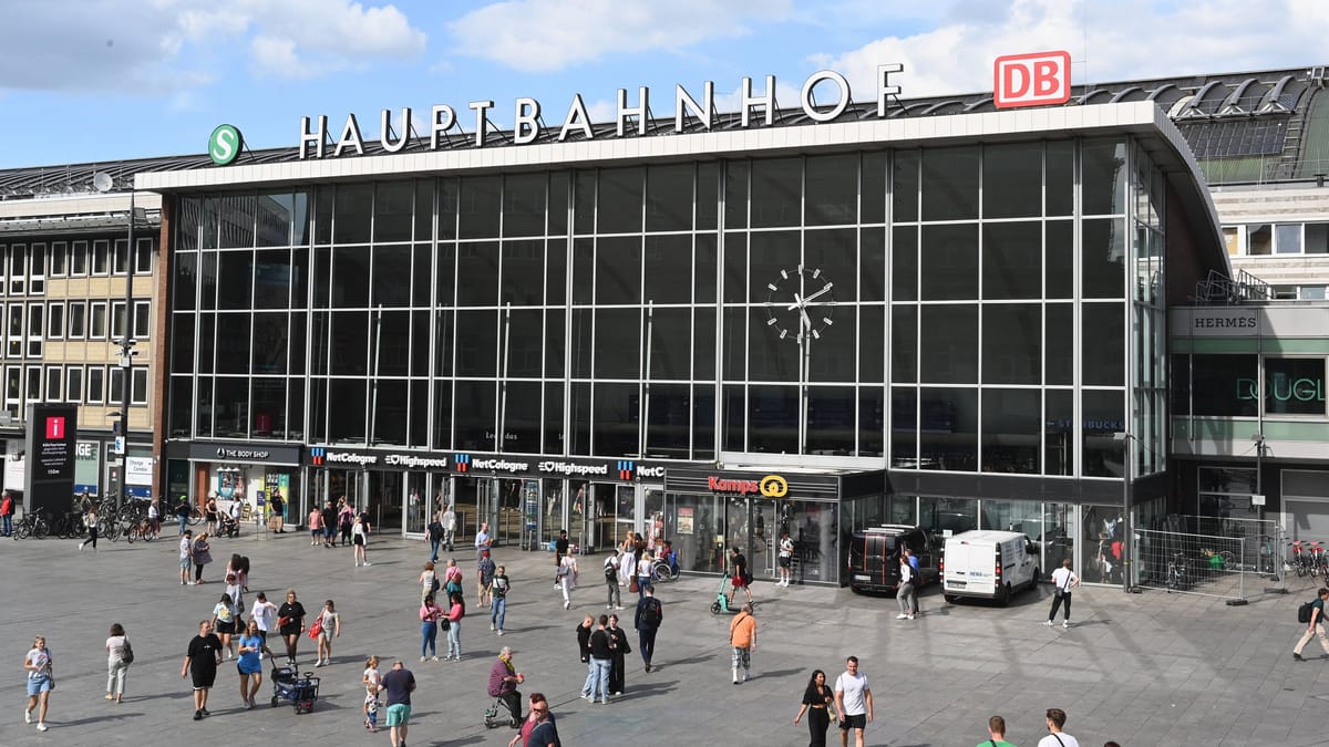 Polizei findet vermissten Mann aus Moers am Hauptbahnhof