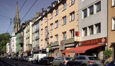 Feuer zerstört Kult-Kneipe "Roter Platz" am Zülpicher Platz