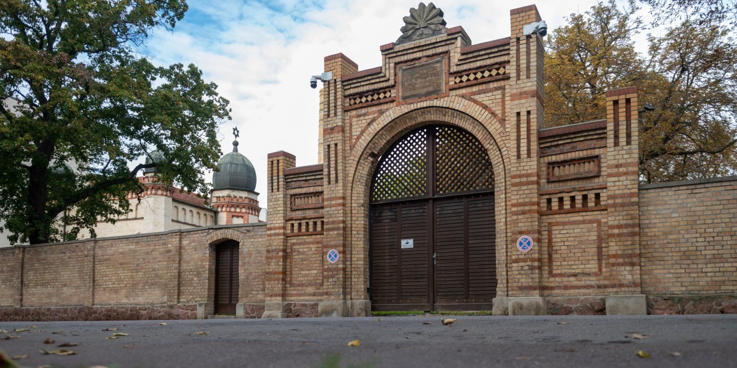 Junger Mann wegen geplanten Anschlags auf Synagoge Halle verhaftet