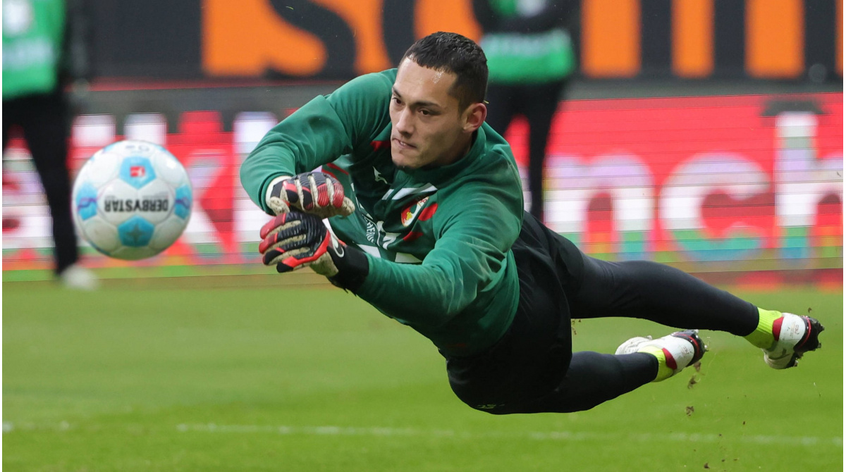 Ohne Profi-Einsatz: FC Augsburg verlängert mit Torwart Daniel Klein