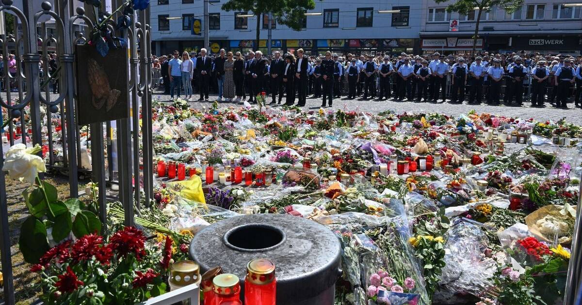 Mannheim: Marktplatz bekommt Gedenkplatte für Rouven Laur - Mannheim und Metropolregion Rhein-Neckar - Nachrichten und Aktuelles