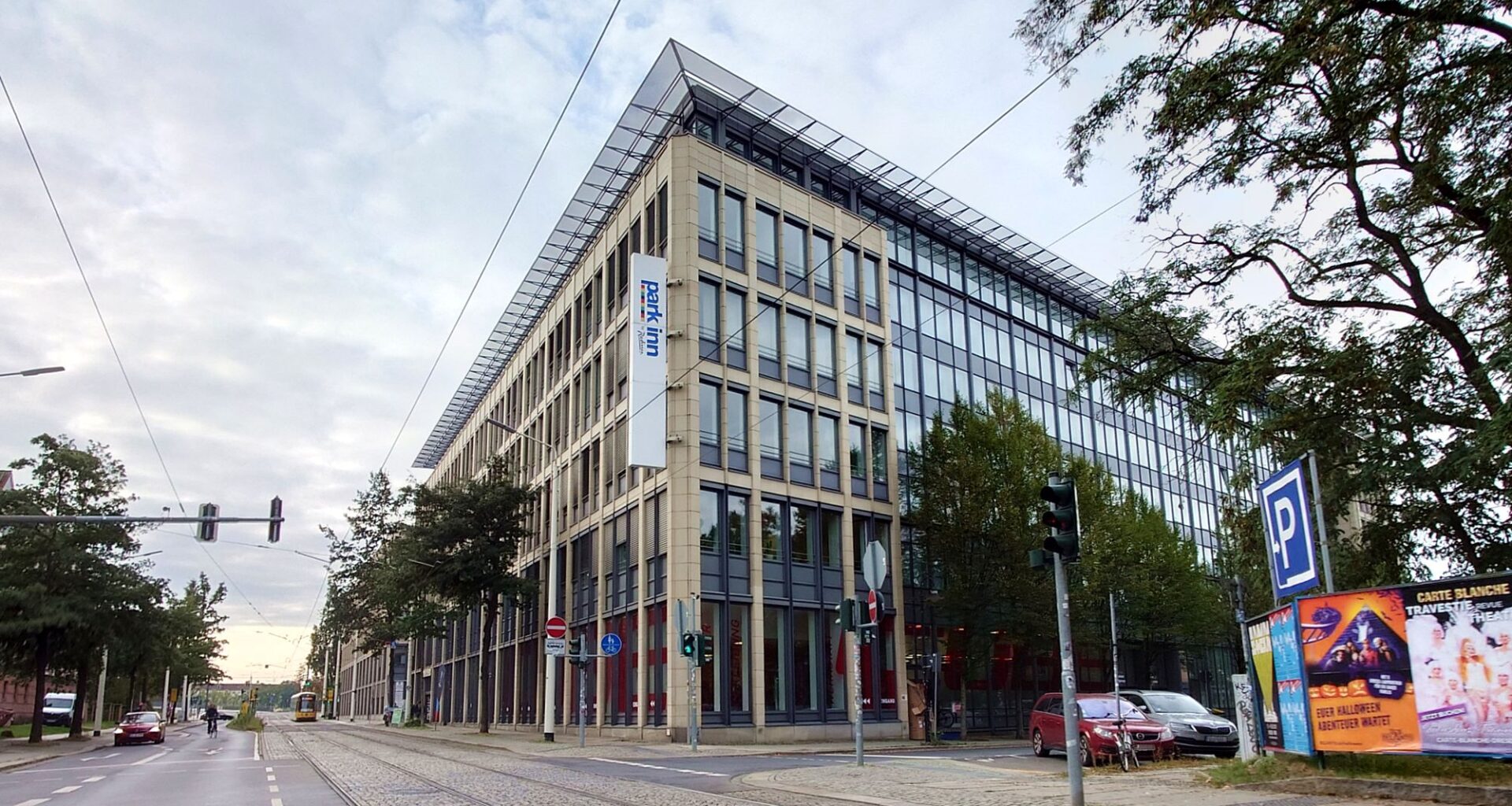 In diesem Haus zwischen Hoyerswerdaer und Glacisstraße befindet sich das Stadtbezirksamt. Einmal im Monat treffen sich hier die Stadtbezirksbeiräte zur Sitzung.