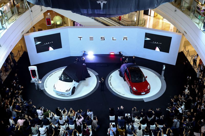 Amerikaner protestieren gegen Trump - Musk für Freihandel
