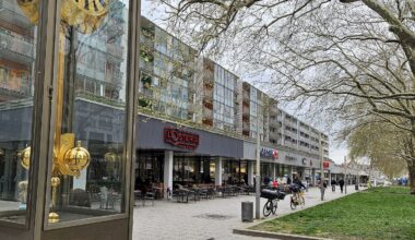 Direkt neben der Goldenen Uhr hat die L'Osteria auf der Hauptstraße eröffnet. Foto: Anton Launer