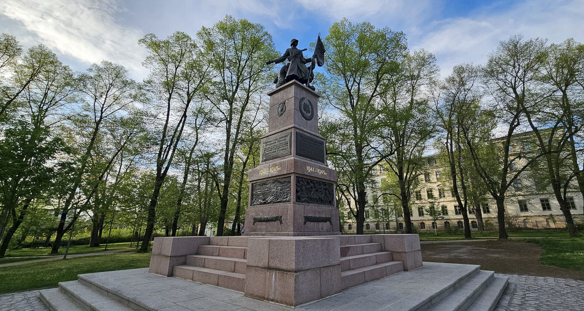 Sanierung des Sowjetischen Ehrenmals in Dresden abgeschlossen