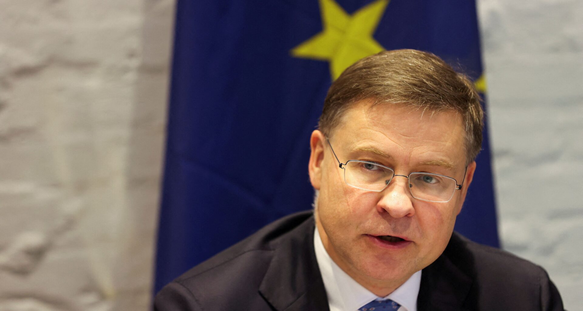 USA und EU noch weit von Einigung bei Zöllen entfernt - EU-Kommissar Dombrovskis