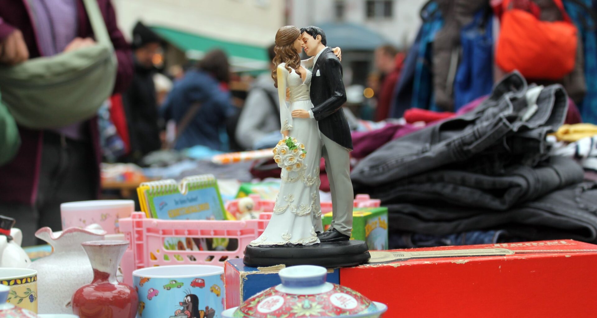 Vor der Hochzeit immer erstmal einen Blick in die Trödelhöfe werfen. Foto: Gewerbe- und Kulturverein Dresden-Neustadt
