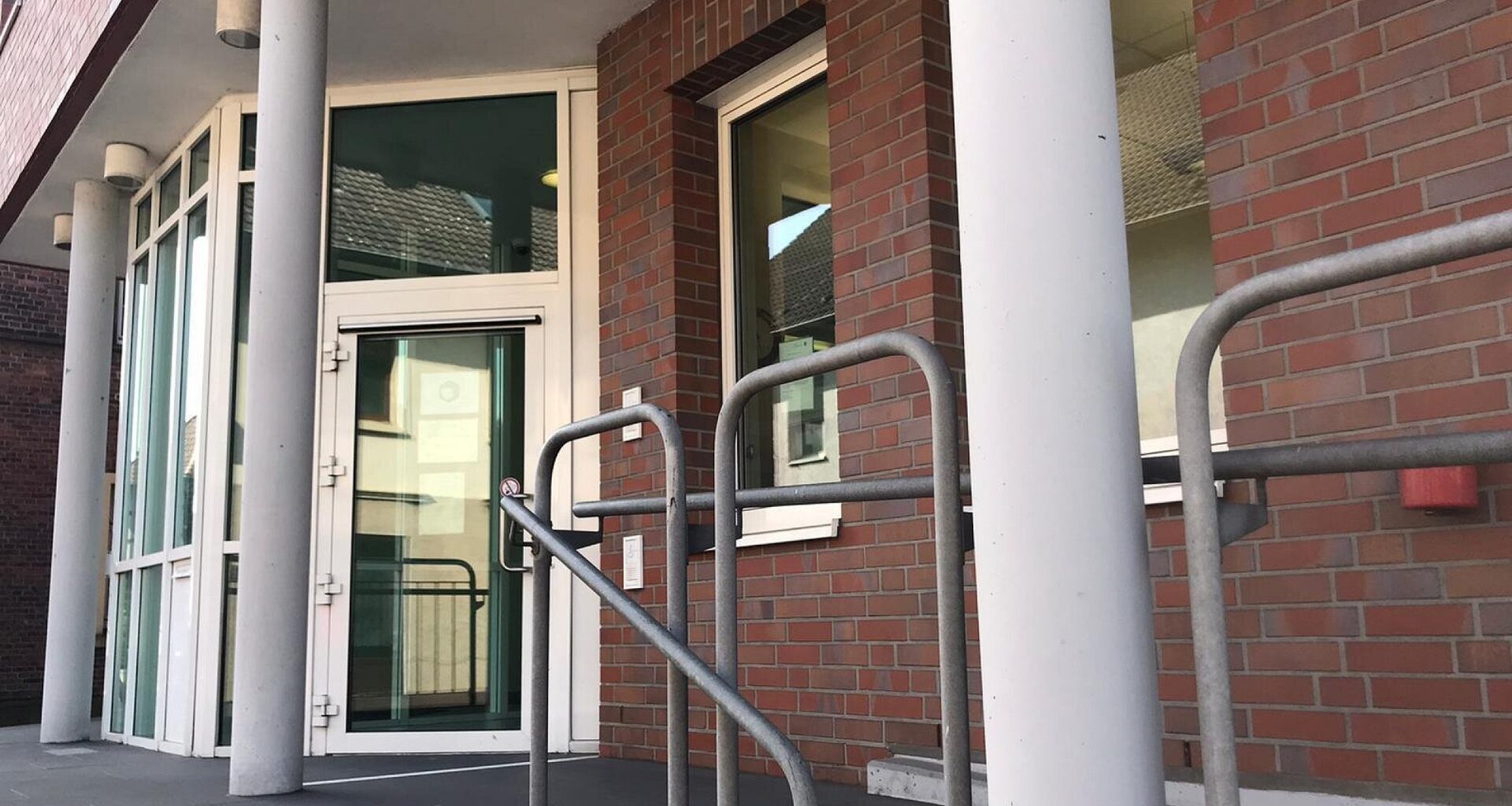 Ehefrau will arbeiten: Steinhagener bekommt Wutanfall und zerstört Tisch | Haller Kreisblatt