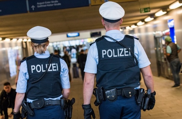 Bundespolizeidirektion München: Einsatz am Pasinger Bahnhof / Erste-Hilfe nach ...