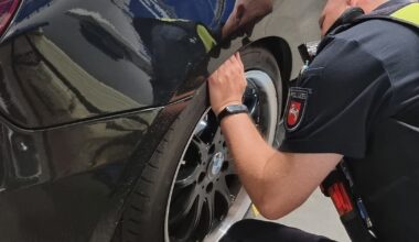 Polizei Bielefeld legt zwölf illegal getunte Autos still: „Carfreitag“ steht bevor