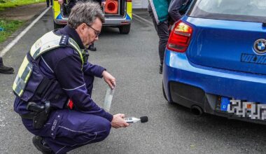 Signal an die Tuning-Szene: Polizei Bielefeld legt zwölf illegal frisierte Autos still