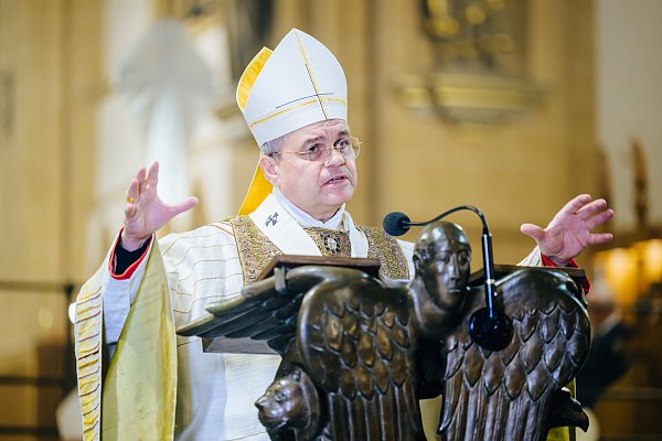 Der Paderborner Erzbischof Udo Markus Bentz. - © BESIM MAZHIQI