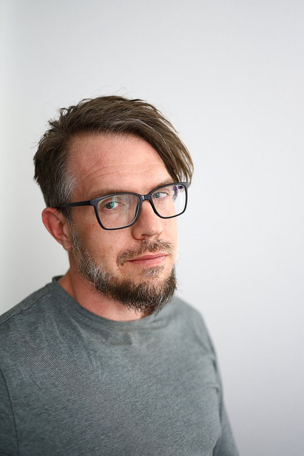 Lokalredakteur Daniel Salmon bleibt beim Tag des Buches bei einem absoluten Klassiker. - © Privat