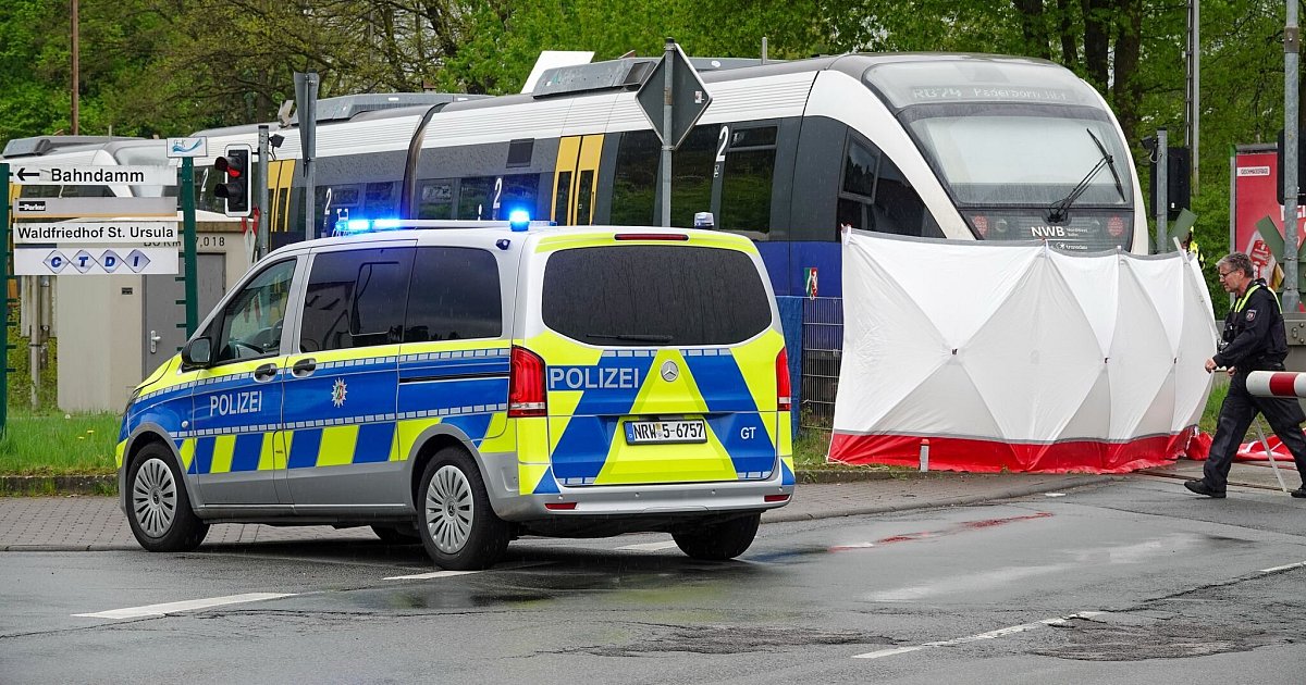 89-Jähriger wird im Kreis Gütersloh von einem Zug erfasst und tödlich verletzt - nw.de