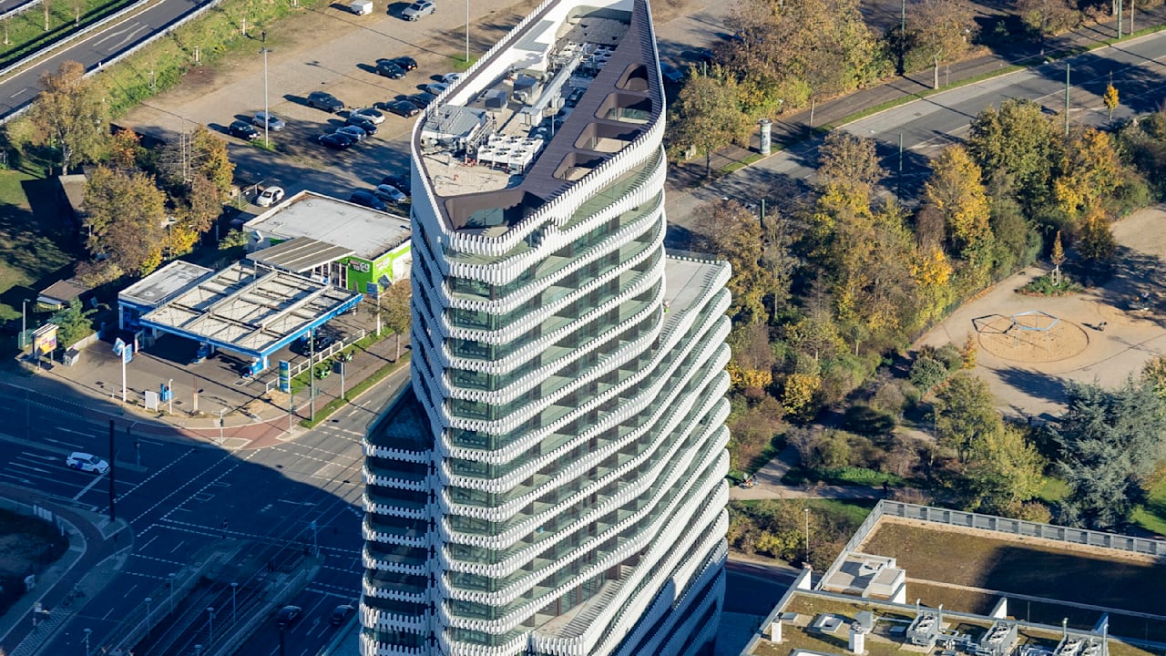 Eigentümer pleite: Luxus-Hochhaus sucht nach Insolvenz neuen Besitzer | Regional
