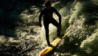 Münchner Eisbachwelle nach Surf-Unfall gesperrt