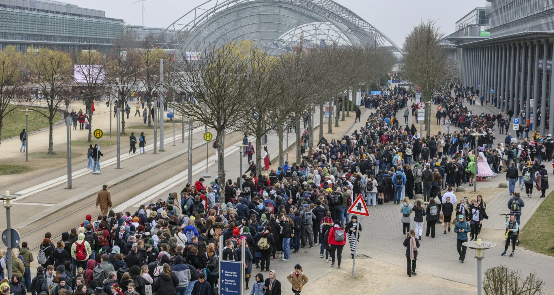 Literatur – Leipziger Buchmesse: Das Kaufen als »Happening«