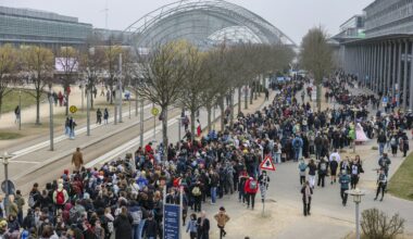Literatur – Leipziger Buchmesse: Das Kaufen als »Happening«