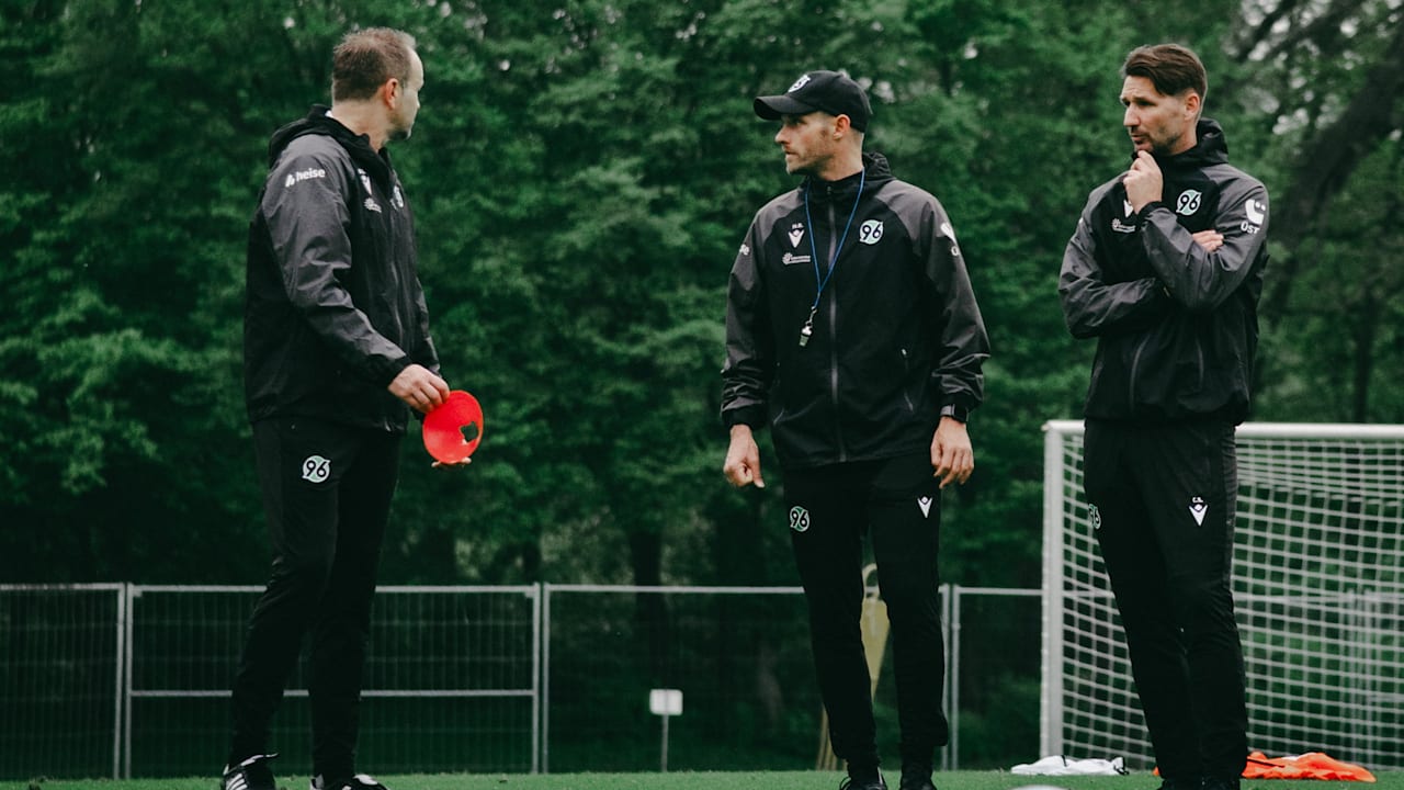 Hannover 96: Barlemann ist der neue Trainer-Boss – Was beim Training auffiel | Sport