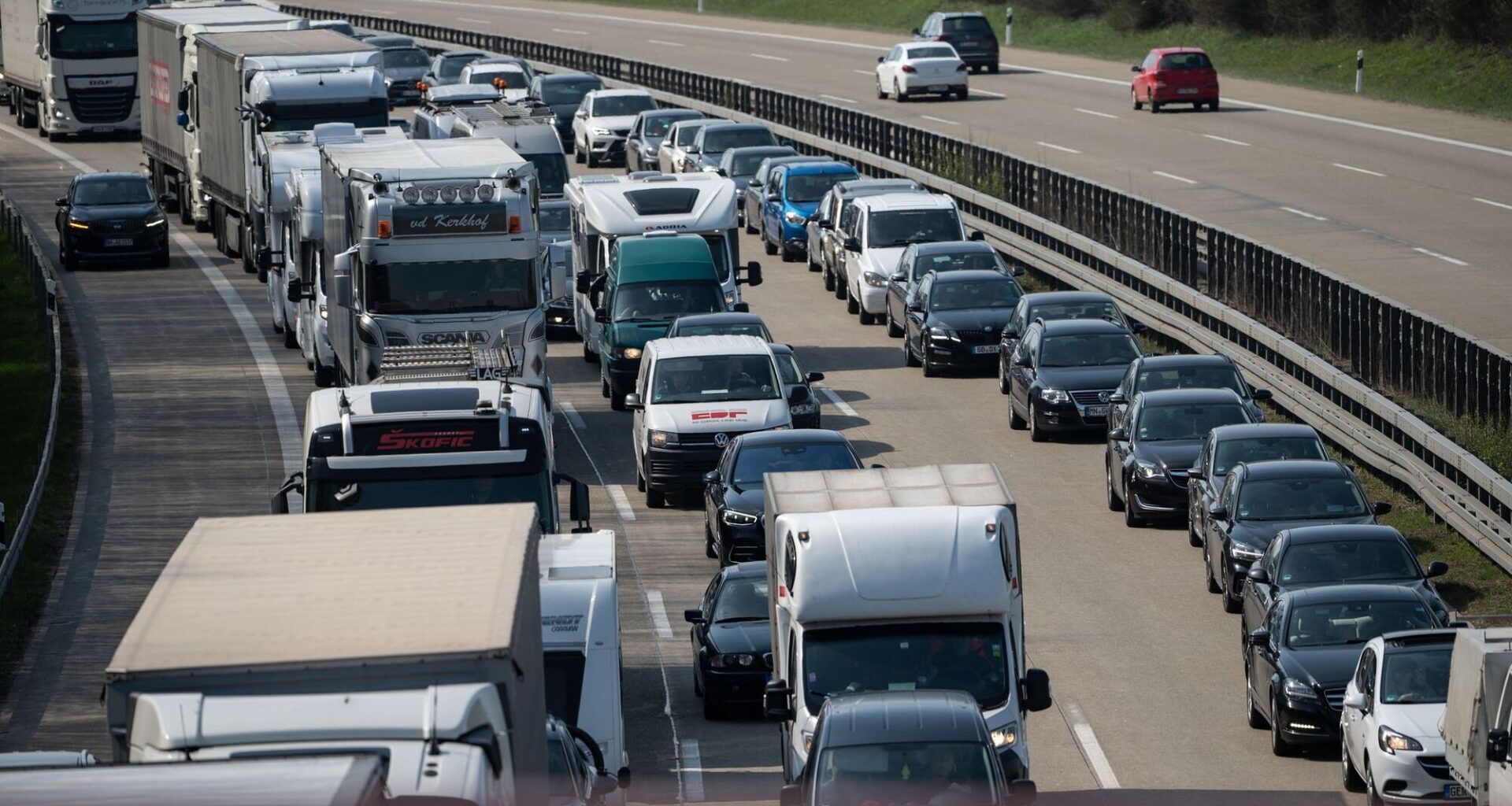 ADAC warnt vor Staus an Ostern - Sorgenkind bleibt Pforzheim - Baden-Württemberg