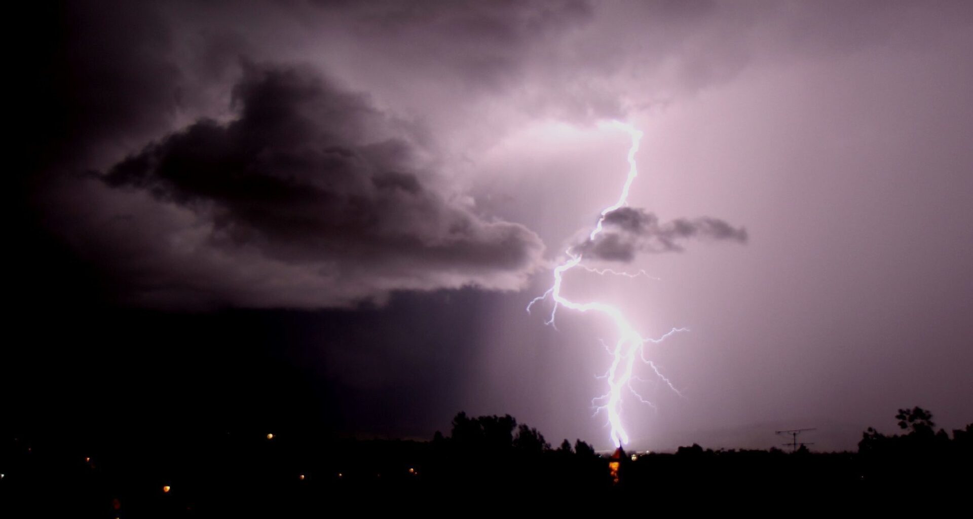 DWD warnt: Starke Gewitter am Ostermontag (21.04.) in Stuttgart erwartet - Nachrichten aus Stuttgart