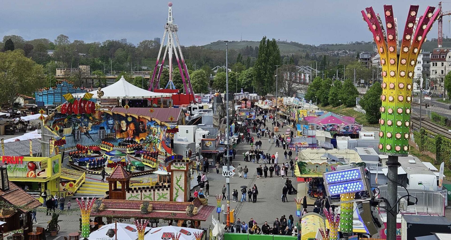 Wasen-Newsblog: Gedämpfte Stimmung auf dem Frühlingsfest - Nachrichten aus Stuttgart