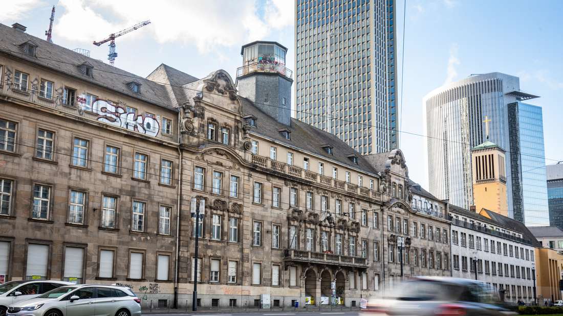 Das Alte Polizeipräsidium in Frankfurt in der Friedrich-Ebert-Anlage wurde 1911 bis 1914 erbaut und steht seit 2002 leer. 