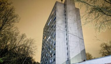 Hamburg: 15-Jähriger offenbar aus Hochhaus in den Tod gestoßen | Regional