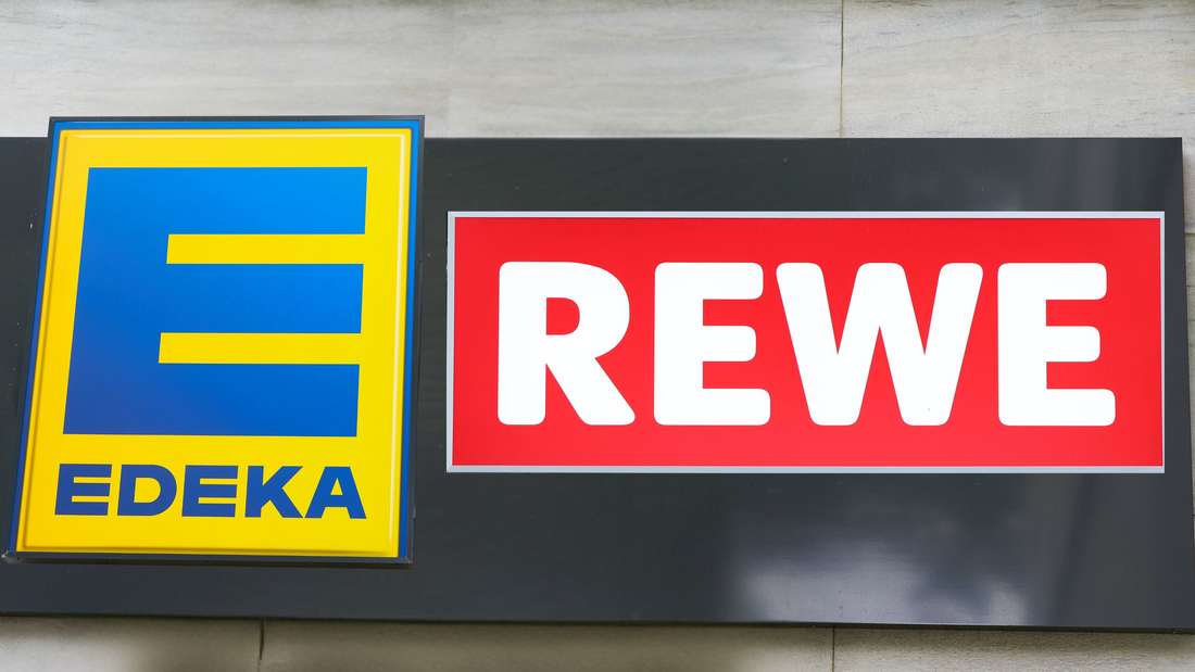 Edeka- und Rewe-Logo.