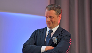 Nächtliche „Meetings“: Oliver Pocher schleicht sich abends heimlich aus dem Haus