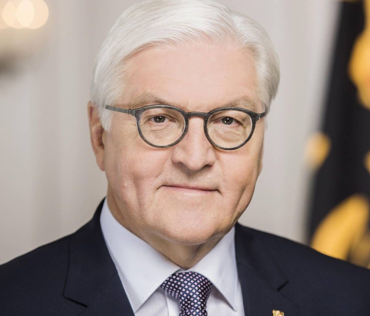 Bundespräsident Steinmeier trifft sich mit Schülern in Bonn