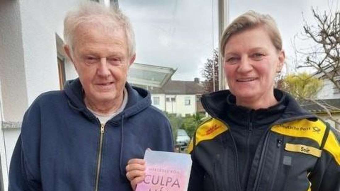 Puchheim 2025 Zustellerin Manja Soir Buch-Geschenk