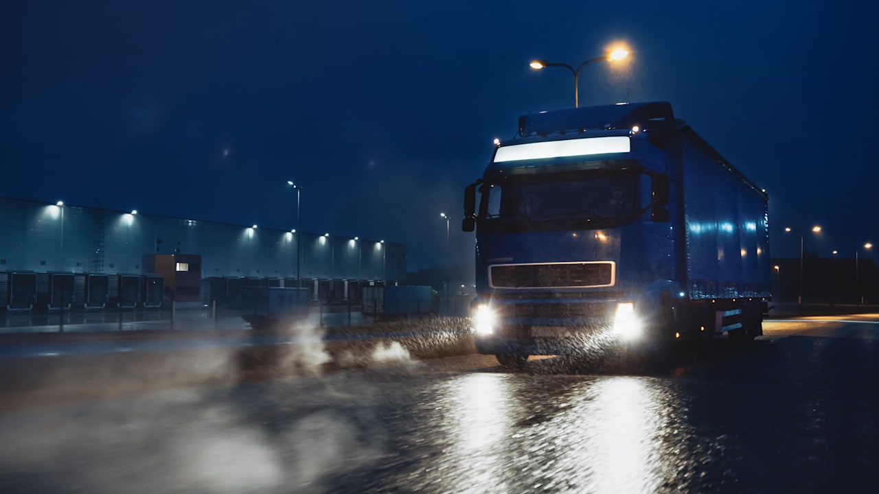 Auf der A2 nach Berlin: Laptops bei Tempo 80 aus fahrendem Lkw geklaut | Regional