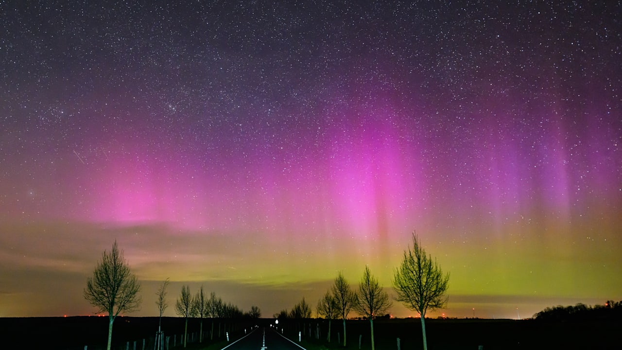 Spektakel mit Polarlichtern am Nachthimmel über Deutschland | News