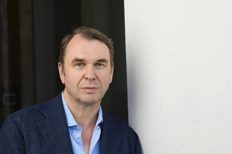 Frankfurt liest ein Buch – Autor Dirk Kurbjuweit kommt nach Höchst!