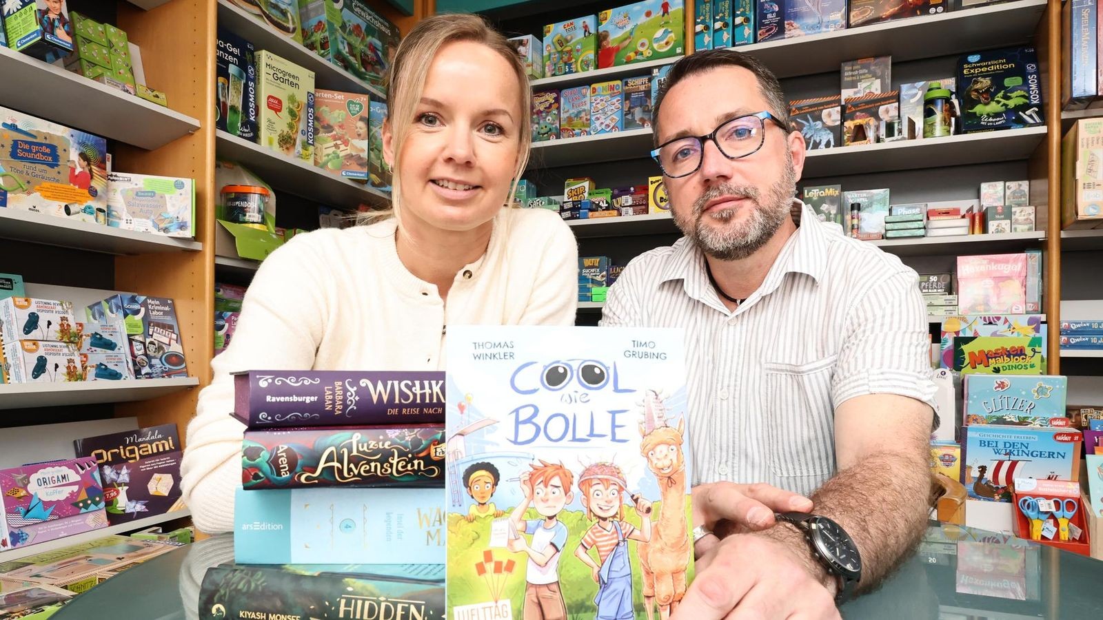 Eichsfelder Händler verschenken Hunderte Bücher - Thüringer Allgemeine